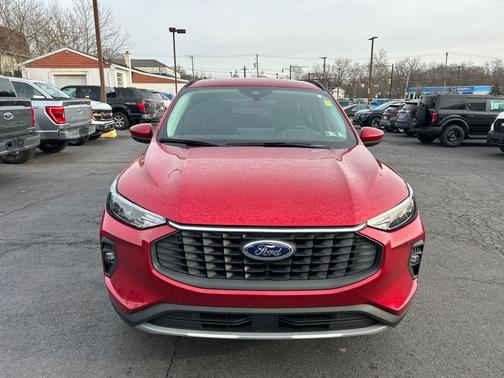 2024 Ford Escape PHEV SE