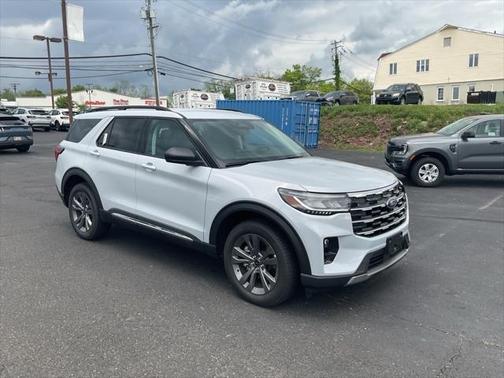 2025 Ford Explorer Active