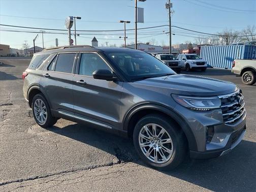 2025 Ford Explorer Active