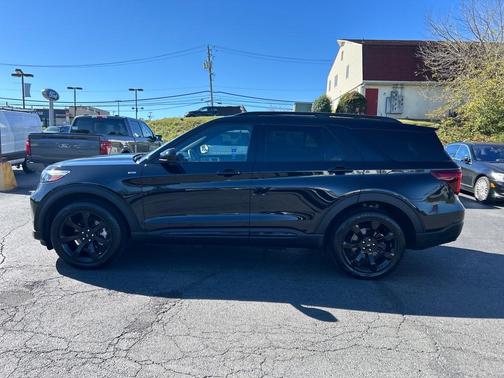 2022 Ford Explorer ST-Line