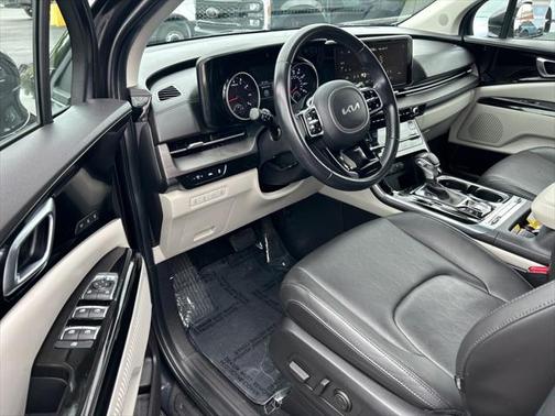 2022 Kia Carnival SX