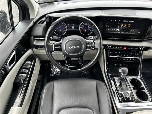 2022 Kia Carnival SX