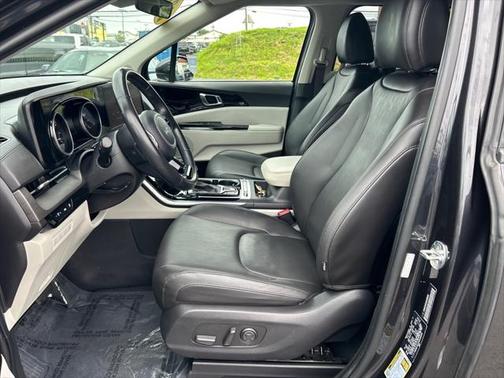 2022 Kia Carnival SX