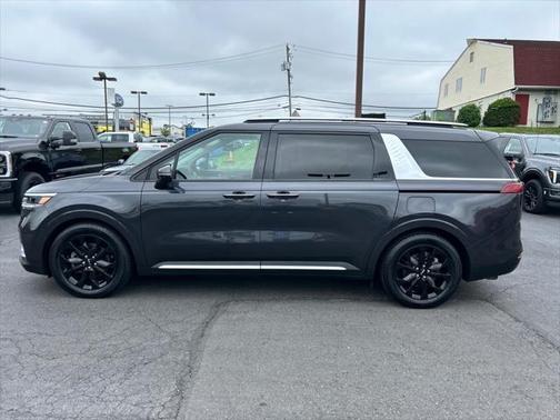 2022 Kia Carnival SX