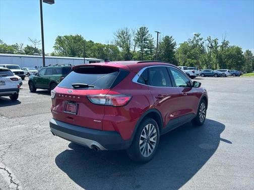2022 Ford Escape Titanium