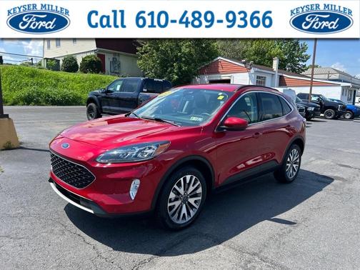 2022 Ford Escape Titanium