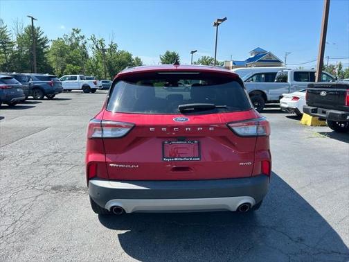 2022 Ford Escape Titanium