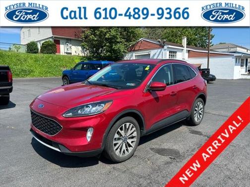 2022 Ford Escape Titanium