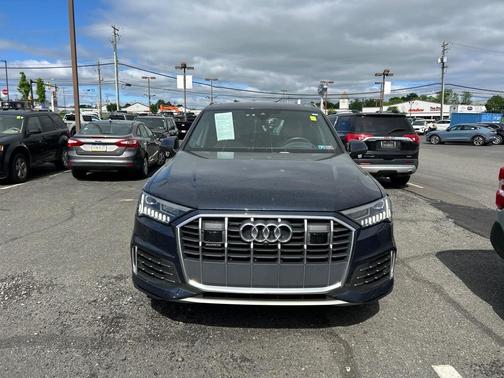 Waitomo Blue Metallic 2023 Audi Q7 55 Prestige