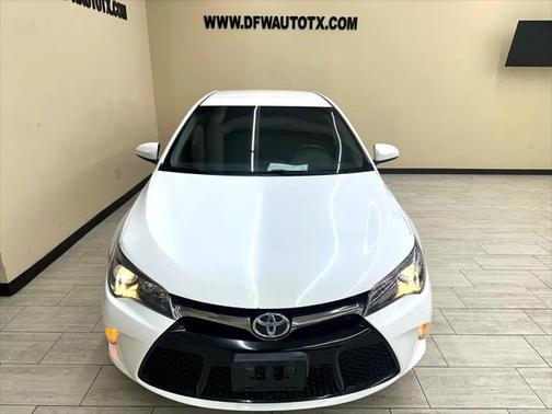2016 Toyota Camry XLE