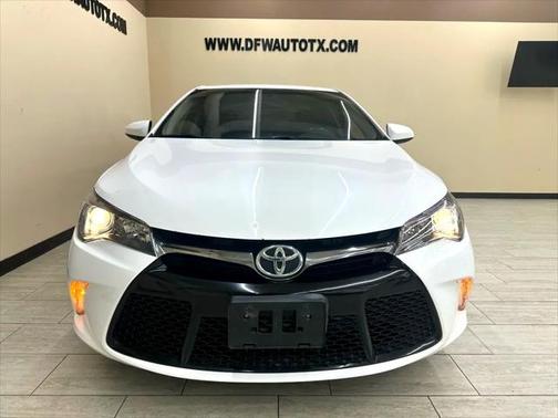 2016 Toyota Camry XLE