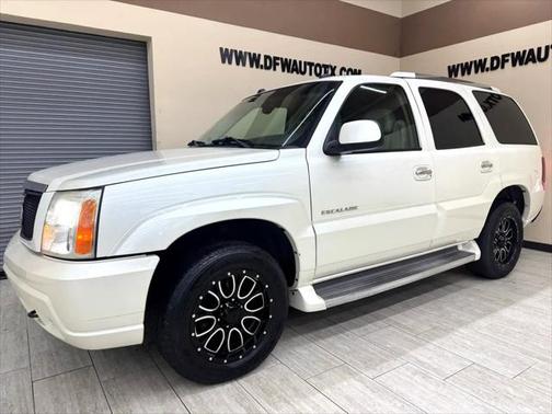 2005 Cadillac Escalade Base