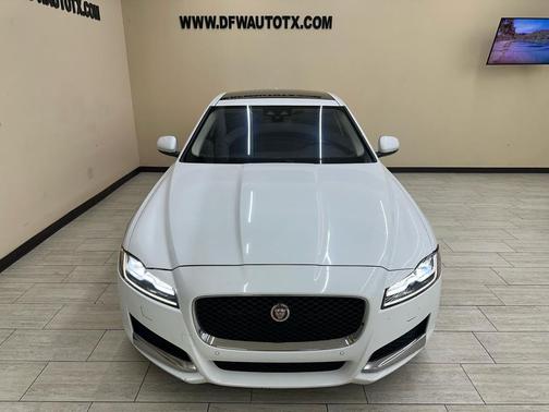 2016 Jaguar XF 35t Premium