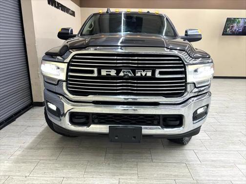 2019 RAM 2500 Laramie Crew Cab 4x4 6'4' Box
