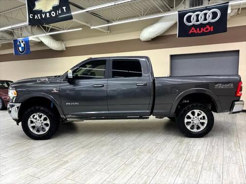 2019 RAM 2500 Laramie Crew Cab 4x4 6'4' Box