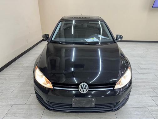 2015 Volkswagen Golf Launch Edition 2-Door