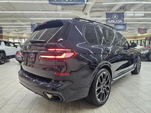 Dark Blue 2024 BMW X7 xDrive40i