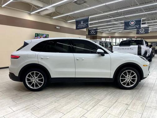 2019 Porsche Cayenne Base
