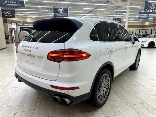 2016 Porsche Cayenne E-Hybrid S