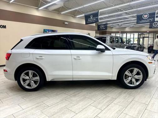 2018 Audi Q5 2.0T Premium Plus