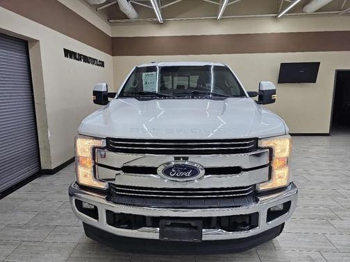 White 2017 Ford F-250 King Ranch