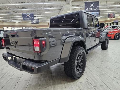 Granite Crystal Metallic Clearcoat 2021 Jeep Gladiator Willys 4x4