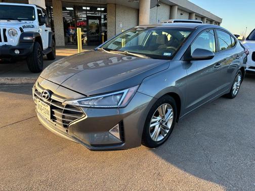 2019 Hyundai ELANTRA Limited