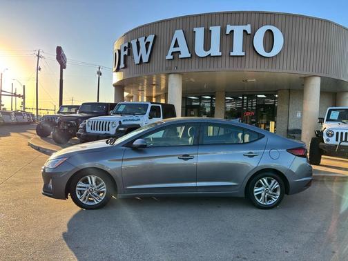 2019 Hyundai ELANTRA Limited