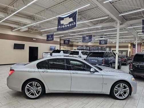 2012 BMW 750 i xDrive