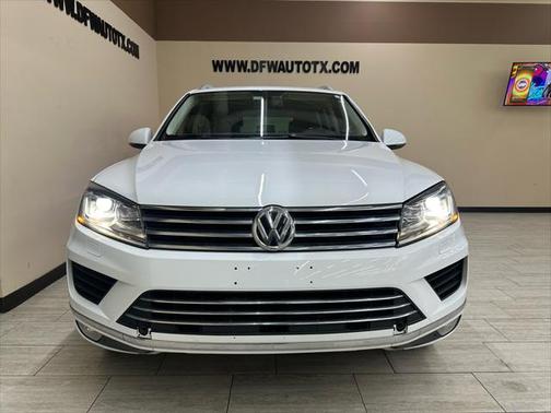 2015 Volkswagen Touareg V6 Sport