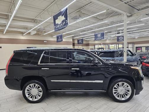 2017 Cadillac Escalade Platinum