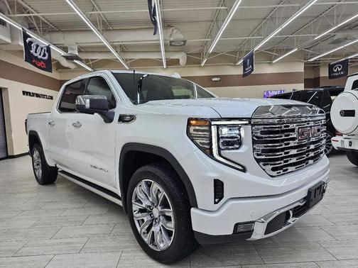 White Frost Tricoat 2025 GMC Sierra 1500 Denali