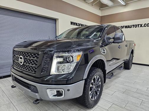 2017 Nissan Titan XD SV