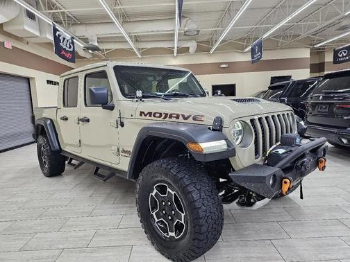 Gobi Clearcoat 2020 Jeep Gladiator Mojave 4x4
