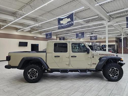 Gobi Clearcoat 2020 Jeep Gladiator Mojave 4x4