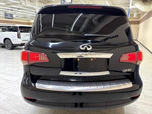 2016 INFINITI QX80 Base