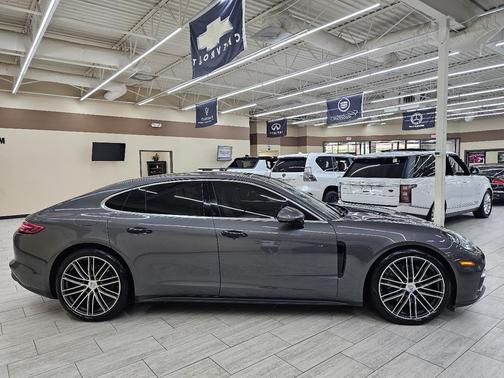 2018 Porsche Panamera 4S