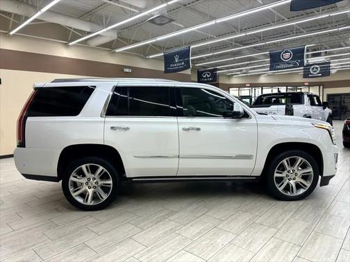 2018 Cadillac Escalade Premium Luxury