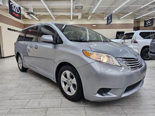 2015 Toyota Sienna LE