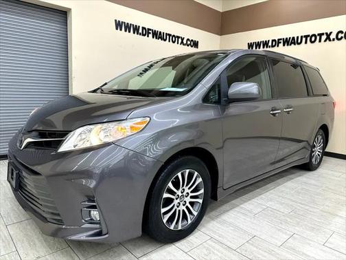 2018 Toyota Sienna Limited Premium