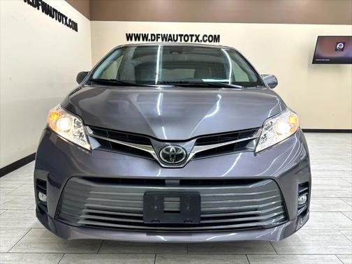 2018 Toyota Sienna Limited Premium