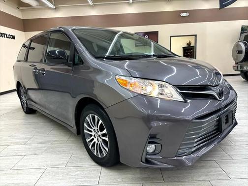 2018 Toyota Sienna Limited Premium