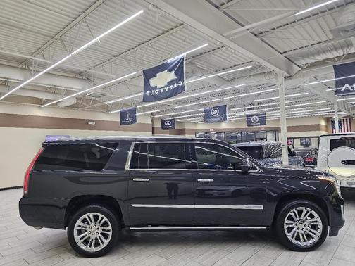 2019 Cadillac Escalade ESV Premium Luxury