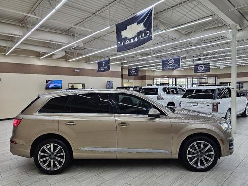2019 Audi Q7 55 Premium Plus