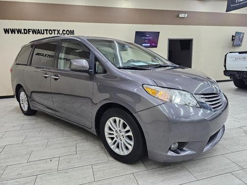 2015 Toyota Sienna XLE