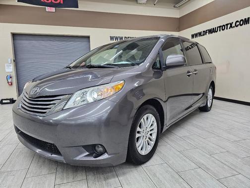 2015 Toyota Sienna XLE