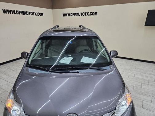 2015 Toyota Sienna XLE