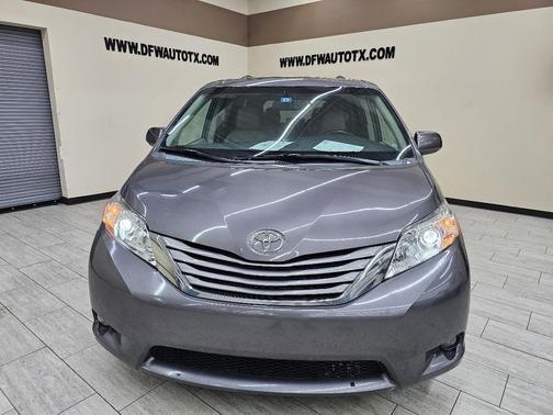 2015 Toyota Sienna XLE