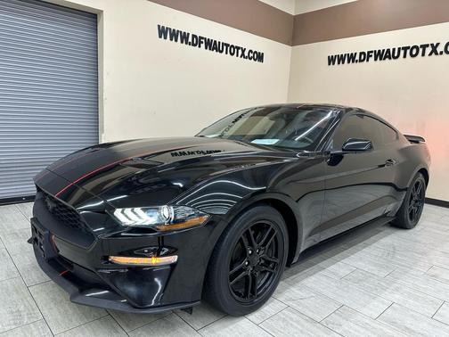 2020 Ford Mustang EcoBoost