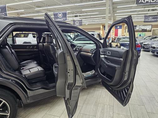 2017 Ford Explorer sport